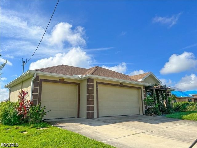 2032 NW 5th ST, Cape Coral, FL 33993