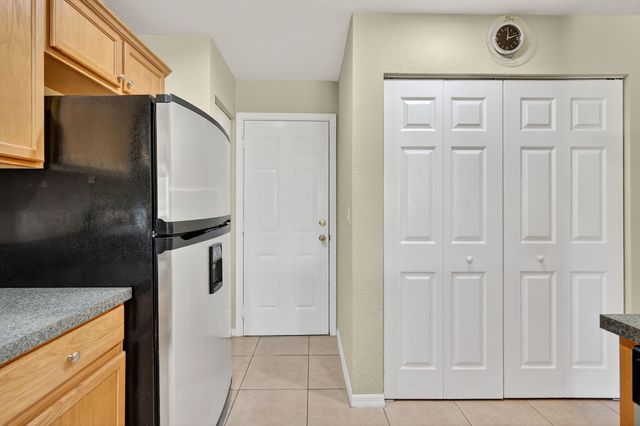 2990 SE Lexington Lakes Drive, Stuart, FL 34994