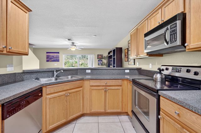 2990 SE Lexington Lakes Drive, Stuart, FL 34994