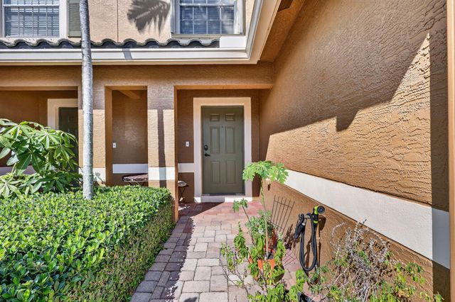 2990 SE Lexington Lakes Drive, Stuart, FL 34994