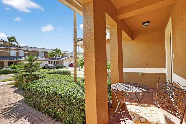 2990 SE Lexington Lakes Drive, Stuart, FL 34994