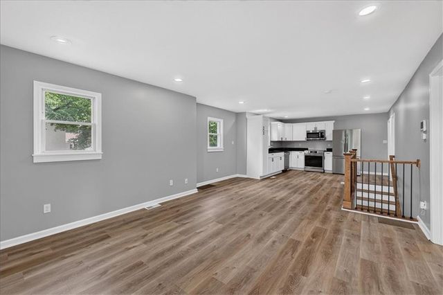 222 W Mill Street, Independence, MO 64050
