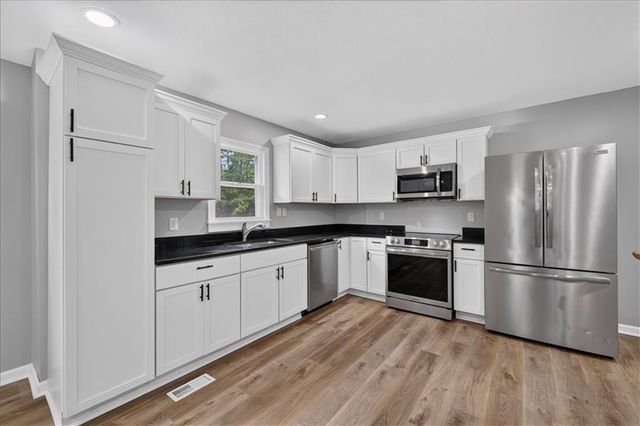 222 W Mill Street, Independence, MO 64050