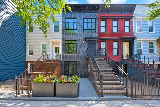 25 Goodwin Place, Brooklyn, NY 11221