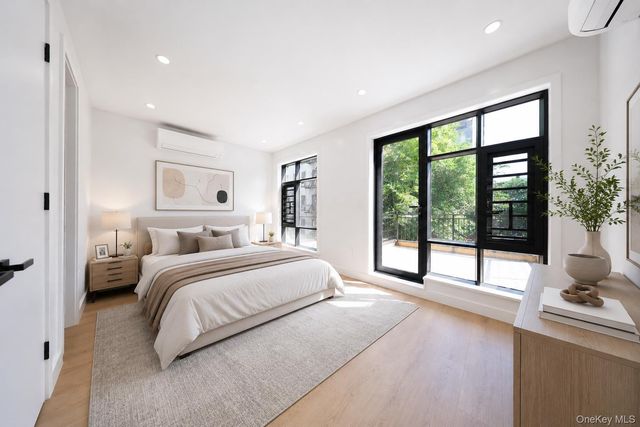 25 Goodwin Place, Brooklyn, NY 11221