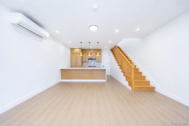 25 Goodwin Place, Brooklyn, NY 11221
