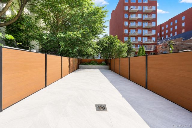 25 Goodwin Place, Brooklyn, NY 11221