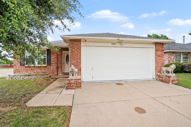 3882 Steeplechase Drive, Fort Worth, TX 76123