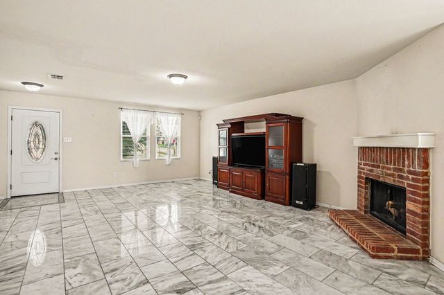 3882 Steeplechase Drive, Fort Worth, TX 76123