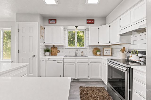3747 S Mcguire Pl, Meridian, ID 83642