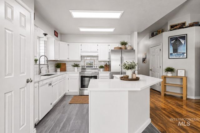 3747 S Mcguire Pl, Meridian, ID 83642