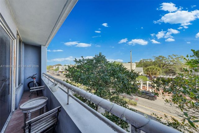 3250 Grand Ave 303, Miami, FL 33133