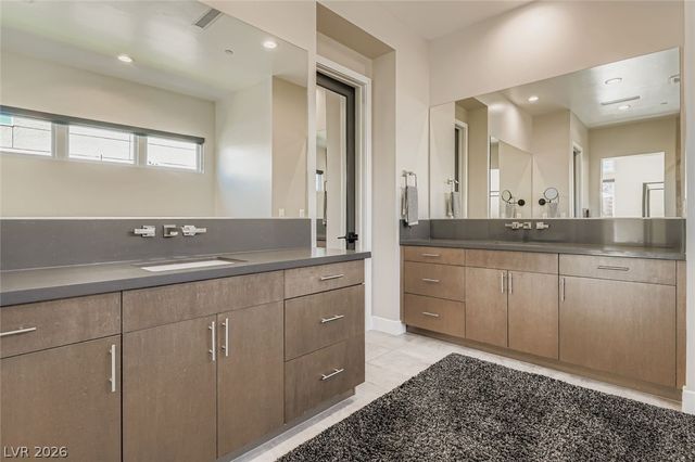 2219 Ledge Rock Lane, Henderson, NV 89052