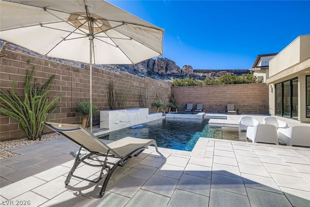 2219 Ledge Rock Lane, Henderson, NV 89052
