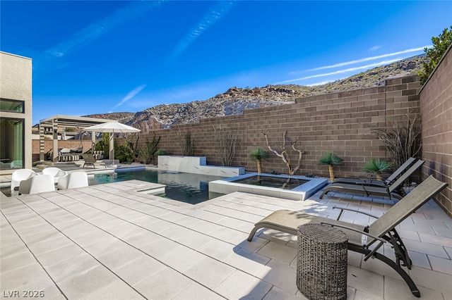 2219 Ledge Rock Lane, Henderson, NV 89052