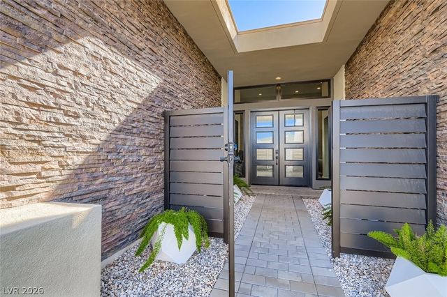 2219 Ledge Rock Lane, Henderson, NV 89052