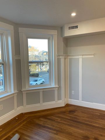 3 Alton 2, Brookline, MA 02446