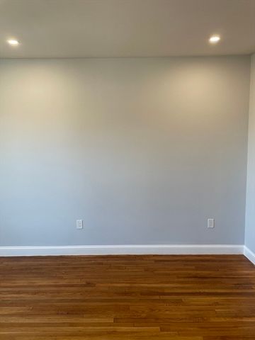 3 Alton 2, Brookline, MA 02446