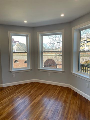 3 Alton 2, Brookline, MA 02446