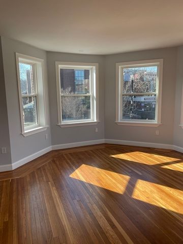 3 Alton 2, Brookline, MA 02446