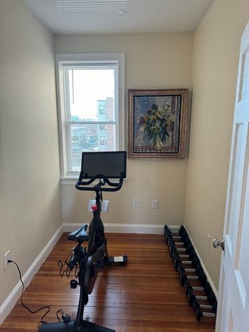 3 Alton 2, Brookline, MA 02446