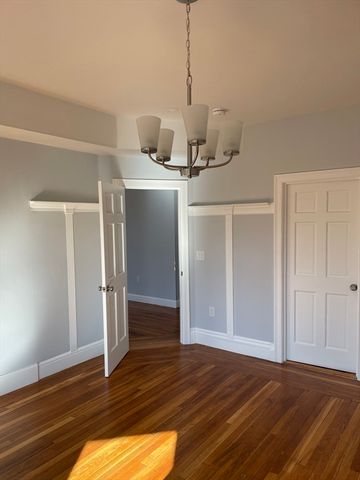 3 Alton 2, Brookline, MA 02446