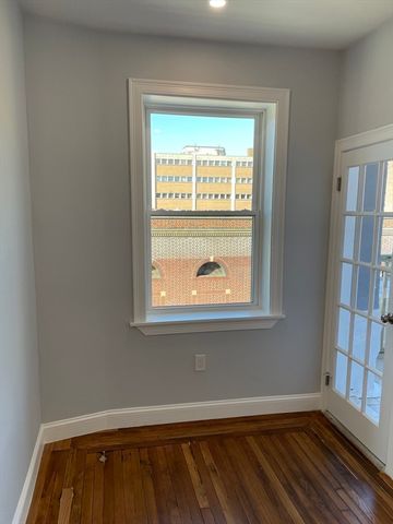 3 Alton 2, Brookline, MA 02446