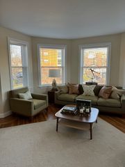 3 Alton 2, Brookline, MA 02446
