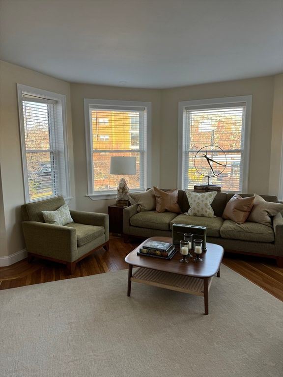 3 Alton 2, Brookline, MA 02446