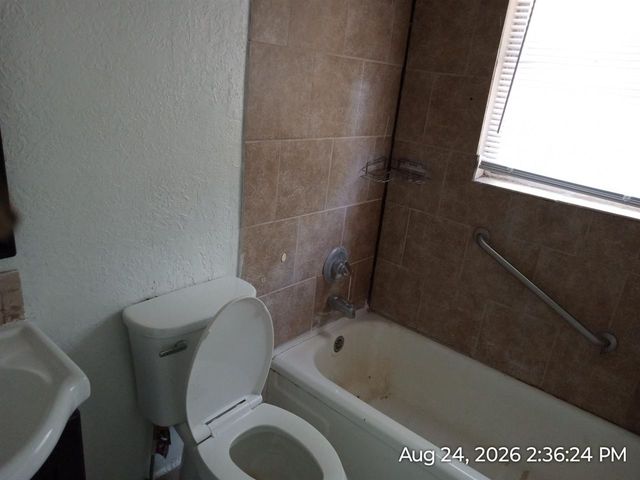 2316 NW Woodridge Dr, Lawton, OK 73507