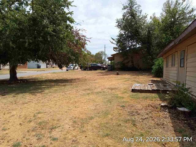 2316 NW Woodridge Dr, Lawton, OK 73507