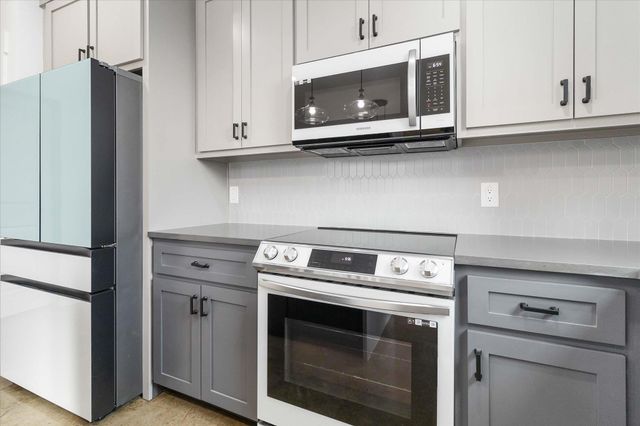 114 SHADY BLUFF DR, Wimberley, TX 78676