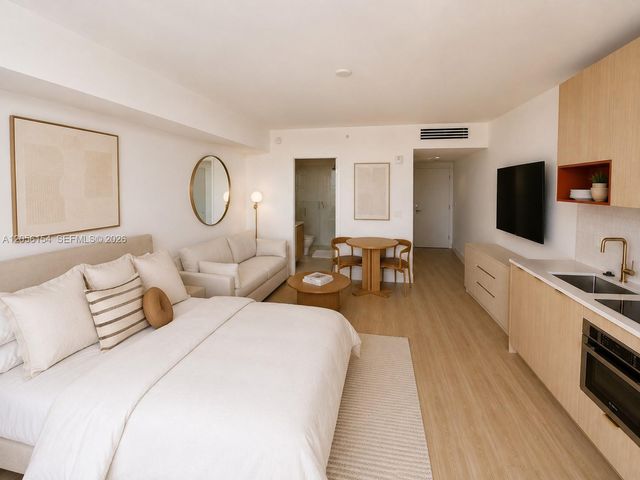 90 NE 32nd St 816, Miami, FL 33127
