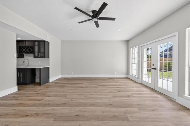 3138 Country Club Boulevard, Stafford, TX 77477