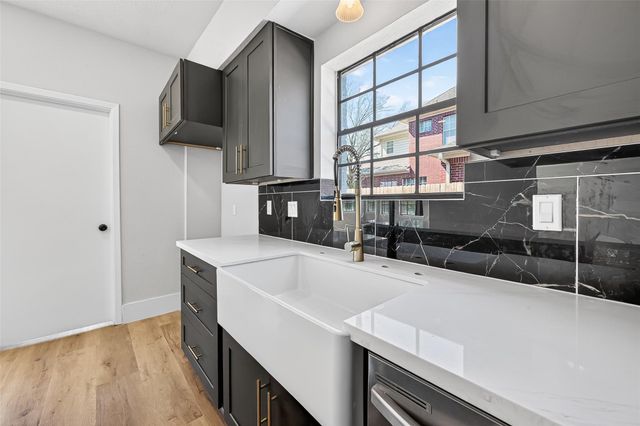 3138 Country Club Boulevard, Stafford, TX 77477