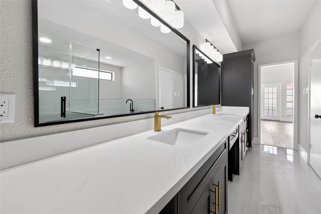 3138 Country Club Boulevard, Stafford, TX 77477