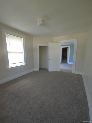 19504 Bigelow Street, Roseville, MI 48066