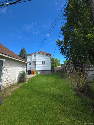 19504 Bigelow Street, Roseville, MI 48066