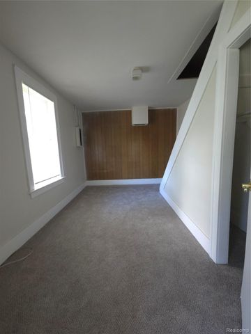 19504 Bigelow Street, Roseville, MI 48066