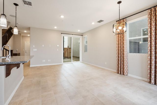 2980 Endsley Ave, Sacramento, CA 95833