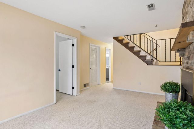 6859 Macbeth Court, Woodbury, MN 55125