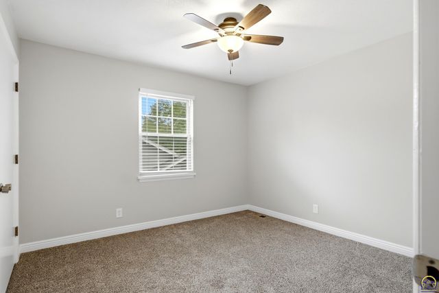4340 SE Maryland AVE, Topeka, KS 66609