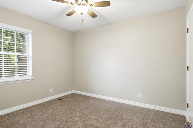 4340 SE Maryland AVE, Topeka, KS 66609