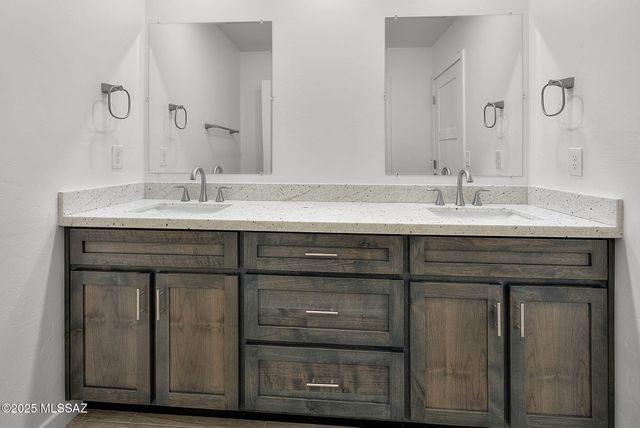 172 Vereda Cabrilla Lane, Rio Rico, AZ 85648