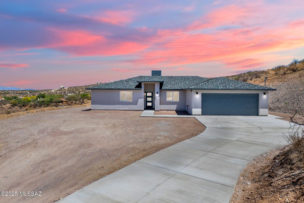 172 Vereda Cabrilla Lane, Rio Rico, AZ 85648