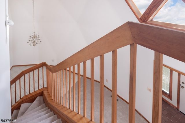 20 Sand Hill Rd, Raritan Twp., NJ 08822