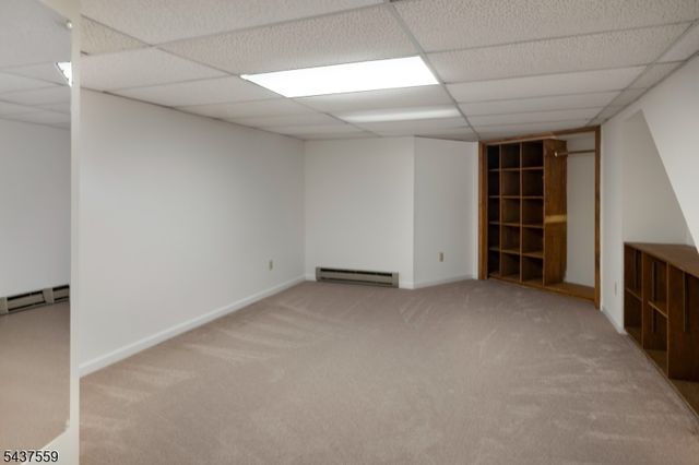 20 Sand Hill Rd, Raritan Twp., NJ 08822