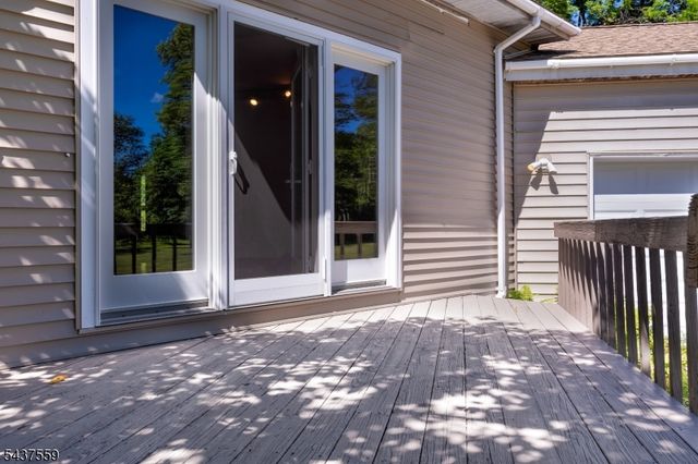20 Sand Hill Rd, Raritan Twp., NJ 08822