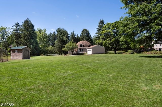 20 Sand Hill Rd, Raritan Twp., NJ 08822