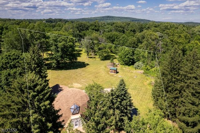 20 Sand Hill Rd, Raritan Twp., NJ 08822